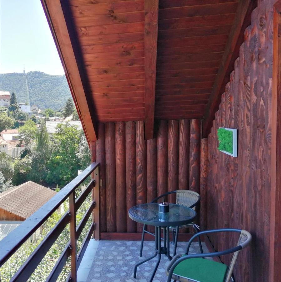 Snug Apartments - Private Parking Near Downtown Brașov Exterior foto