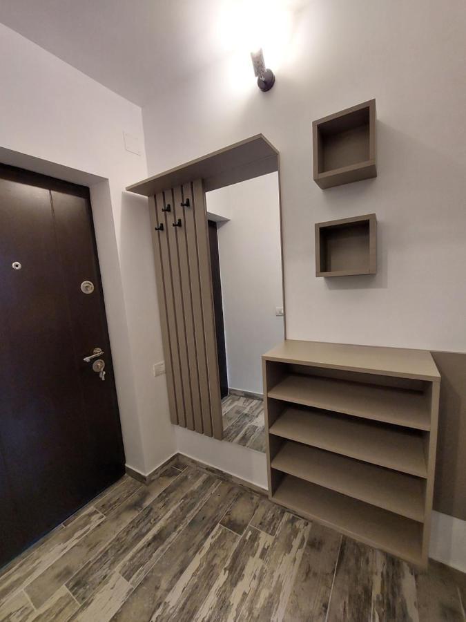 Snug Apartments - Private Parking Near Downtown Brașov Exterior foto