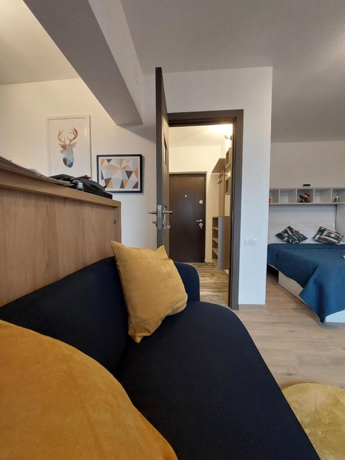 Snug Apartments - Private Parking Near Downtown Brașov Exterior foto